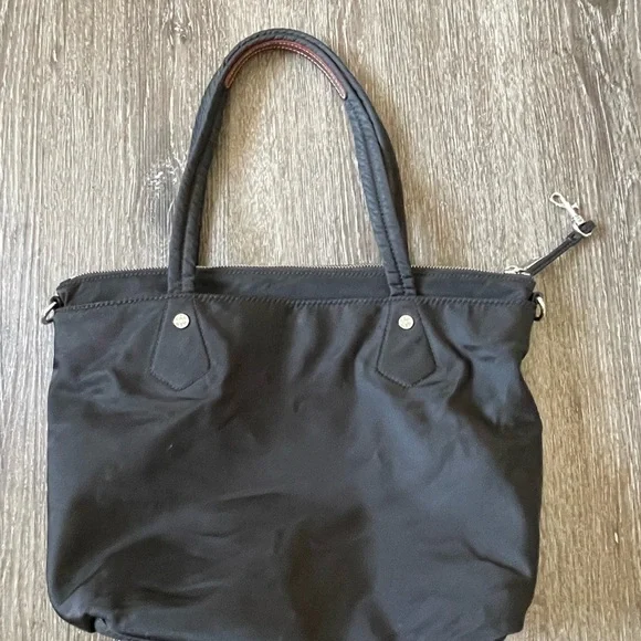 Longchamp Black Tote Bag with Structured Design and Top Handles - Picture 7 of 7